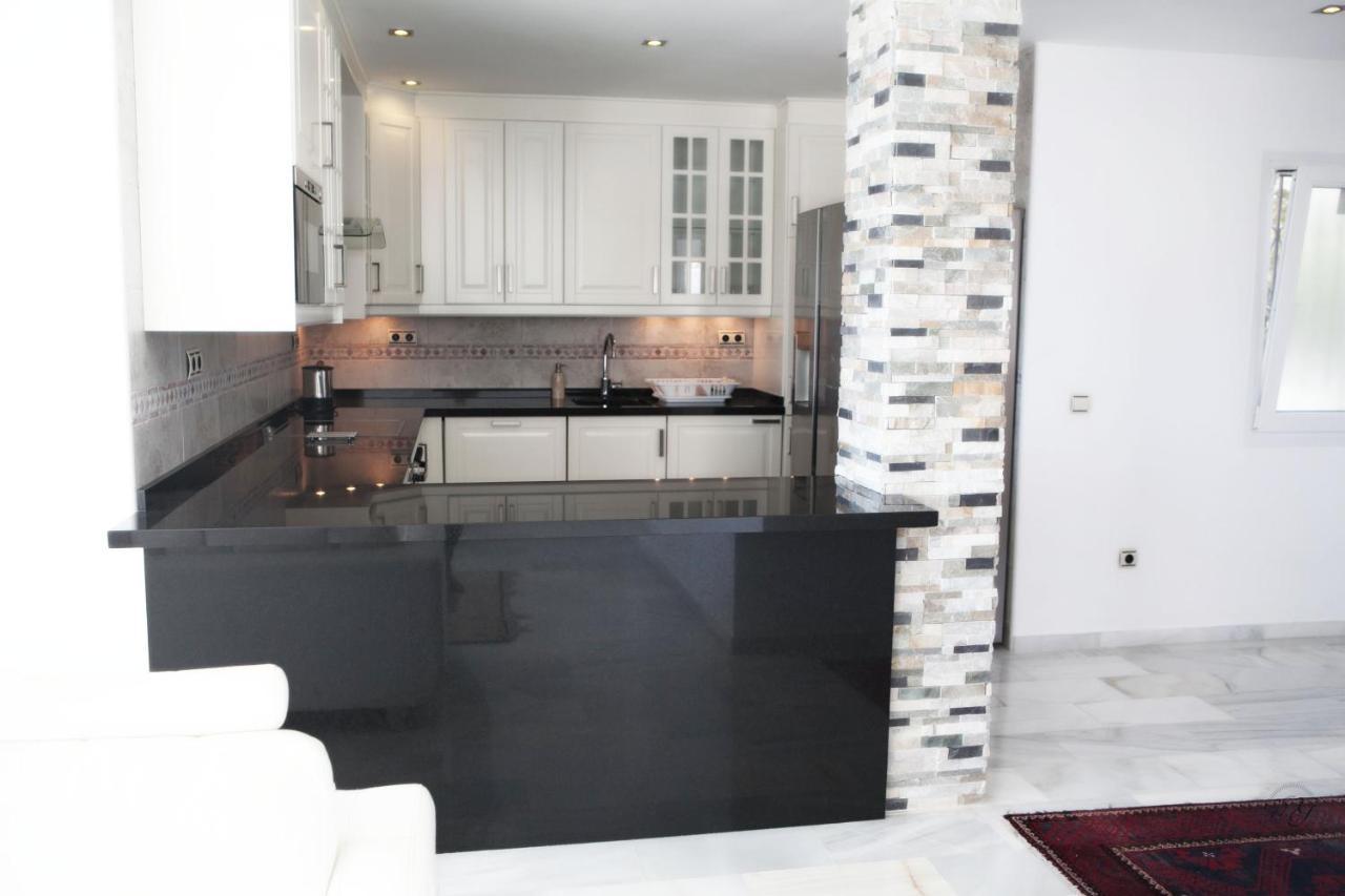Luxury Puerto Banus Penthouse With Parking & Wi-Fi Apartamento Marbella Exterior foto