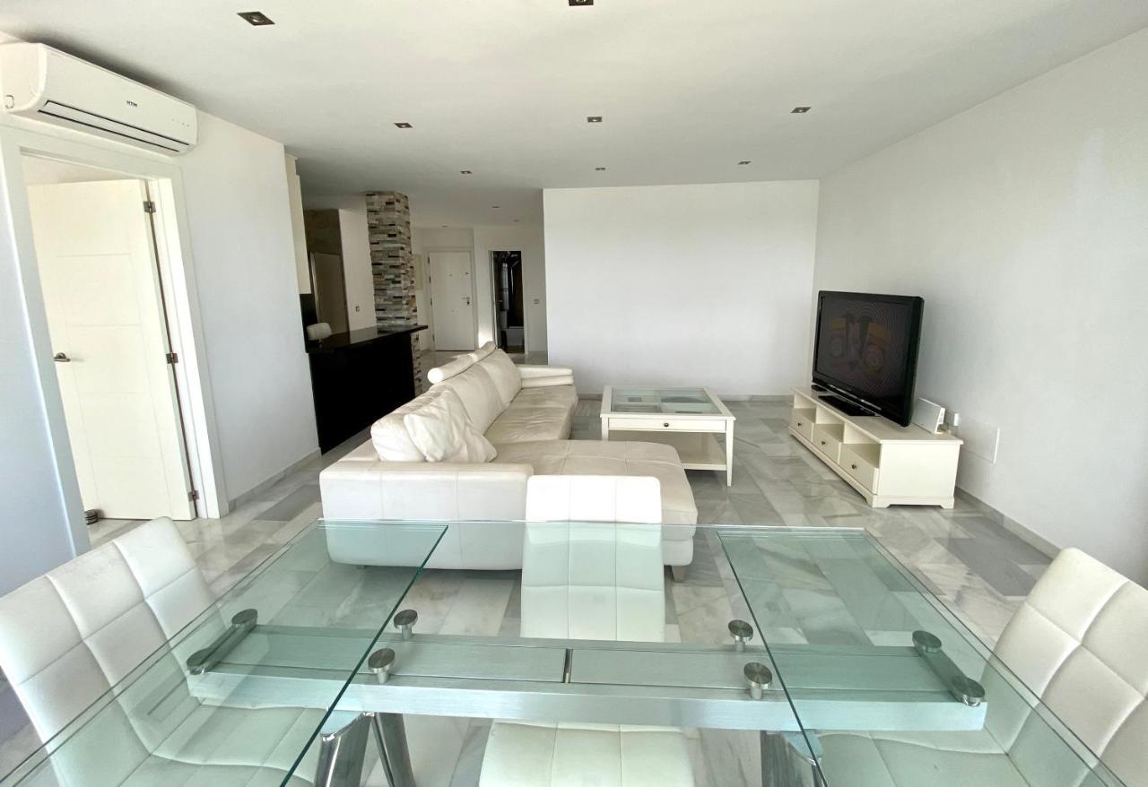 Luxury Puerto Banus Penthouse With Parking & Wi-Fi Apartamento Marbella Exterior foto